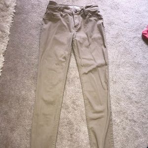 khaki pants